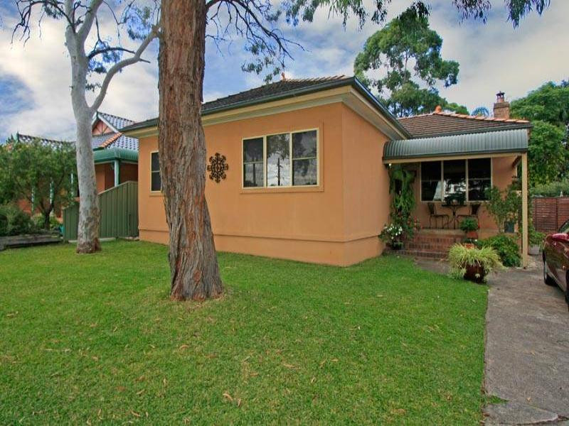 8 Fourth Avenue, Jannali - Image 1